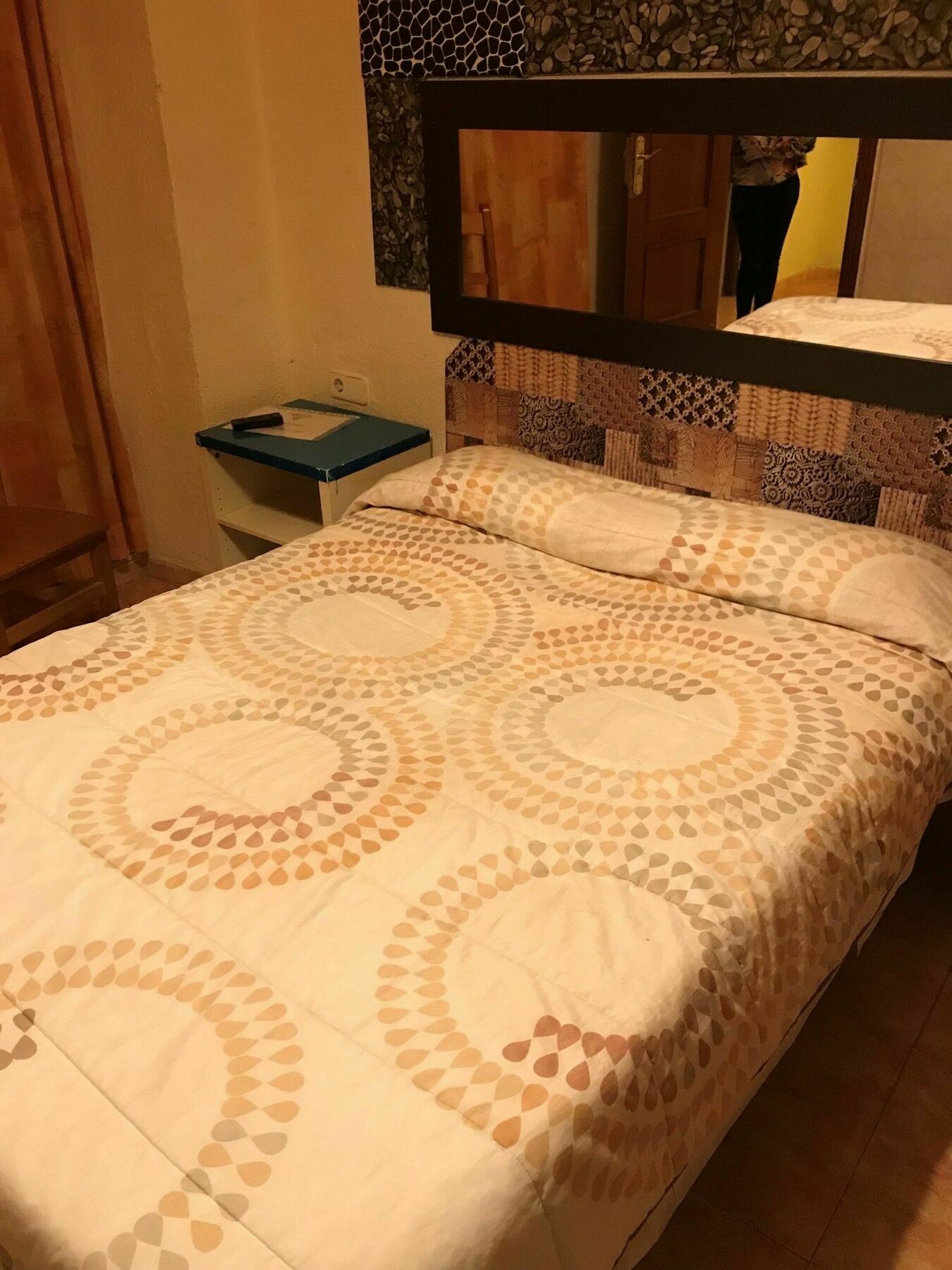 Hostal Becerrea - Madrid — Photos 1